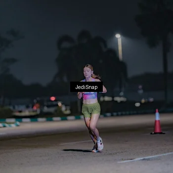 Runner Photo 7460688