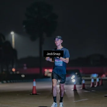 Runner Photo 7460800