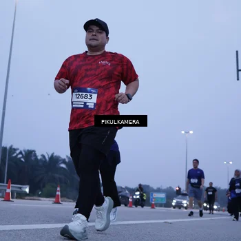 Runner Photo 7460828