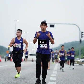 Runner Photo 7460939