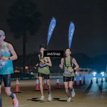 Runner Photo 7460941