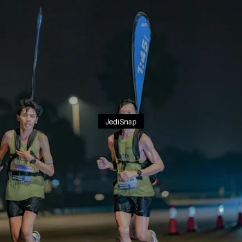 Runner Photo 7461000