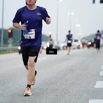 Runner Photo 7461001