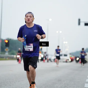 Runner Photo 7461005