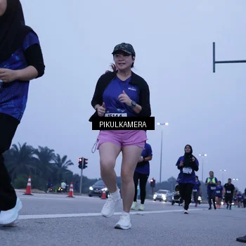 Runner Photo 7461010
