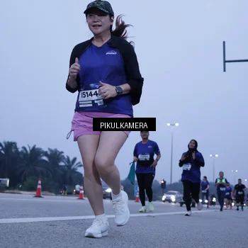 Runner Photo 7461092