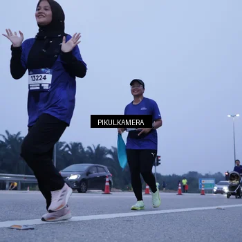 Runner Photo 7461101