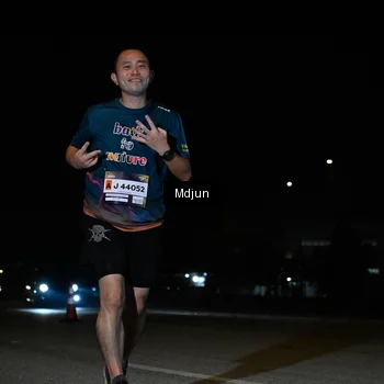 Runner Photo 7461110