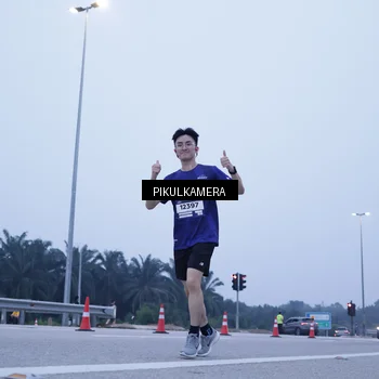 Runner Photo 7461549