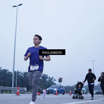 Runner Photo 7461636