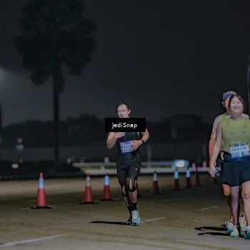 Runner Photo 7462016