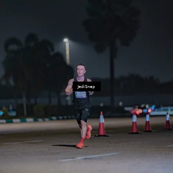 Runner Photo 7462400
