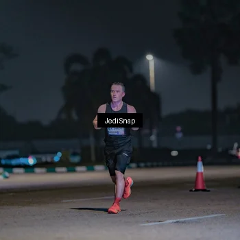 Runner Photo 7462540