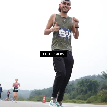 Runner Photo 7462896