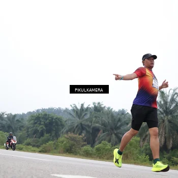 Runner Photo 7463001