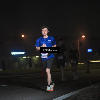 Runner Photo 7463038