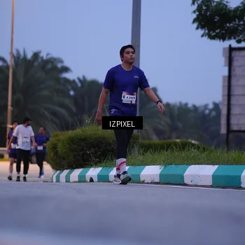 Runner Photo 7463041
