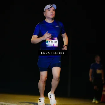 Runner Photo 7463059
