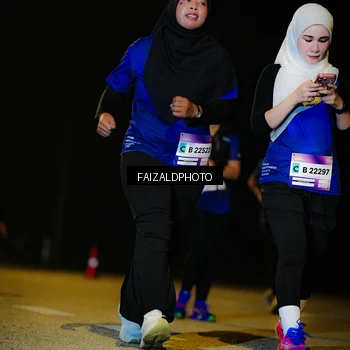 Runner Photo 7463103