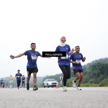 Runner Photo 7463202