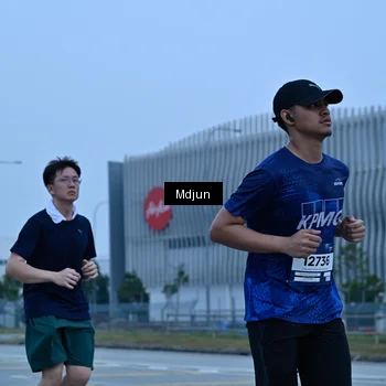 Runner Photo 7463338