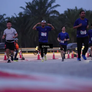 Runner Photo 7463403