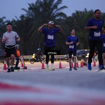 Runner Photo 7463430