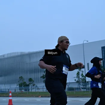 Runner Photo 7463436