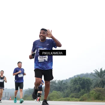 Runner Photo 7463488