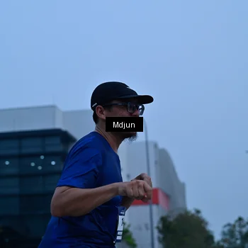 Runner Photo 7463496