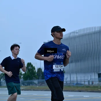 Runner Photo 7463553