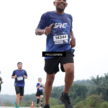 Runner Photo 7463560