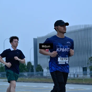 Runner Photo 7463573