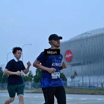 Runner Photo 7463643