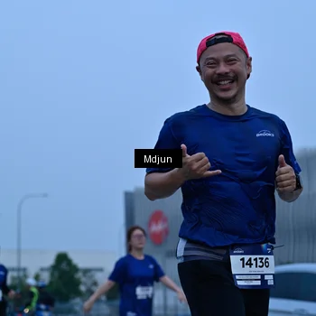 Runner Photo 7463655