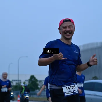Runner Photo 7463704