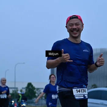 Runner Photo 7463706