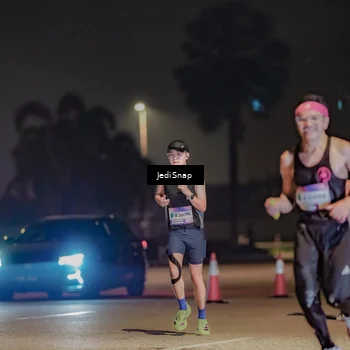 Runner Photo 7463717