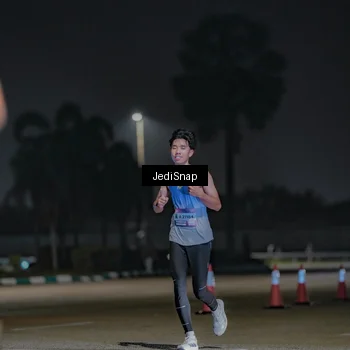 Runner Photo 7463731