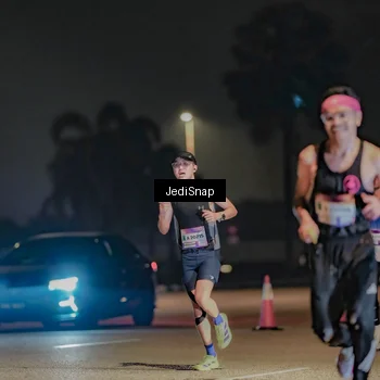 Runner Photo 7463732