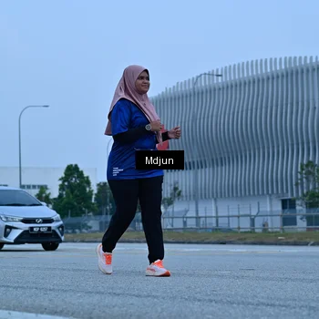 Runner Photo 7463867