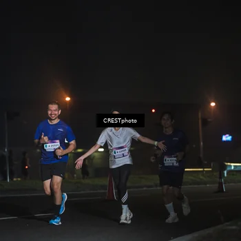 Runner Photo 7463943