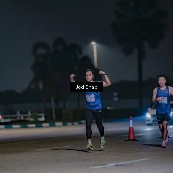 Runner Photo 7464033