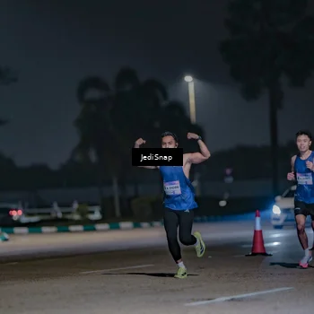 Runner Photo 7464045