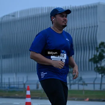 Runner Photo 7464070