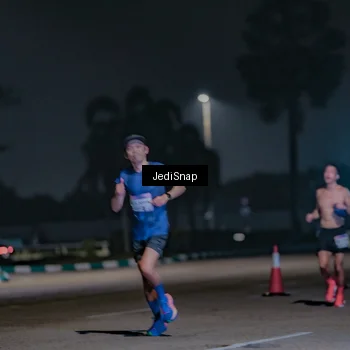 Runner Photo 7464233
