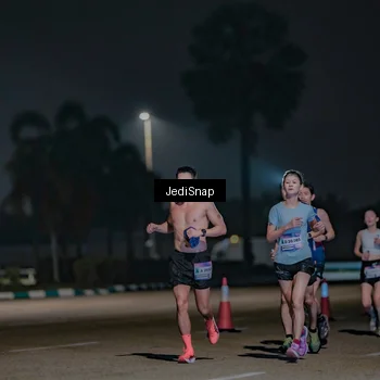 Runner Photo 7464305