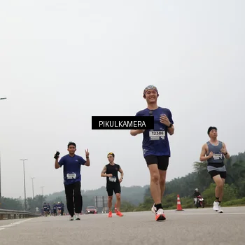 Runner Photo 7464350