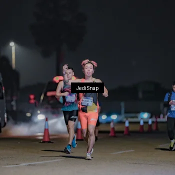 Runner Photo 7464397