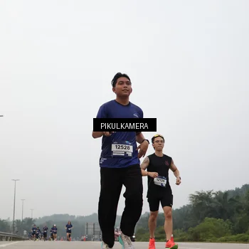 Runner Photo 7464505